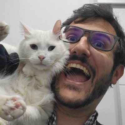 Programador Videojuegos Unity (C#). Director técnico en @abonfireofsouls. Subdirector y profesor en @VideojuegosUMA.
#madewithunity
🐱🐱❤ #haruYmochi