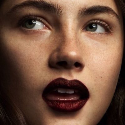 omasm96jqv49738's profile picture. 