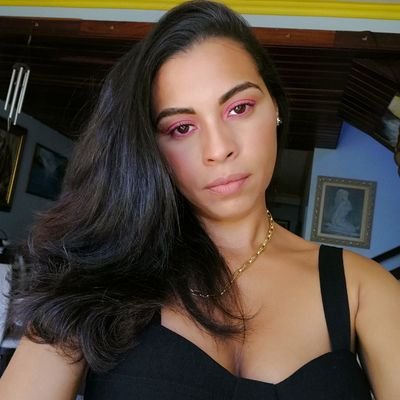 🩺🧑🏽⚕️♎libra, the beatles, felinos.
Bem-me-queira🌻