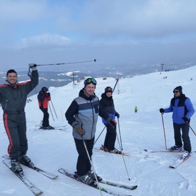 SomKapitalac's profile picture. Čovek se pozna u jelu, bogatstvu i u pijanstvu.