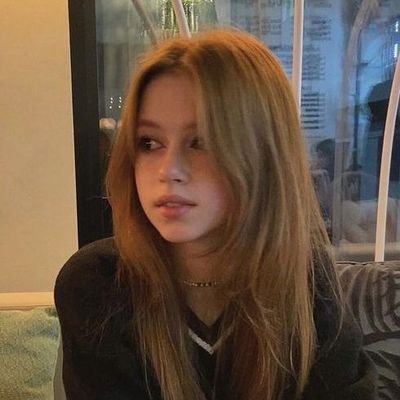 aranizzura's profile picture. 