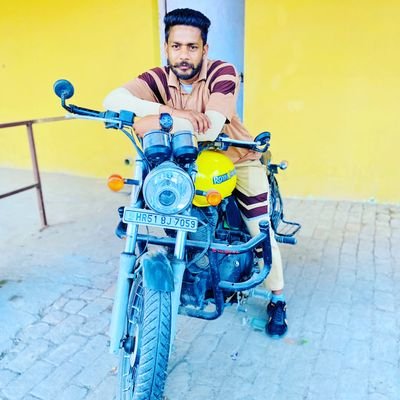 Roohmeet986743's profile picture. POST GRADUATE WITH https://t.co/j8wKx1QcQx