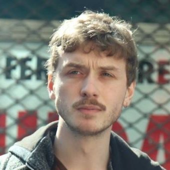 Journaliste @Challenges spécialisé grande distribution // A beaucoup parlé de rap et de musique sur @Streetpress , @LeRapenFrance et @Musique_Journal