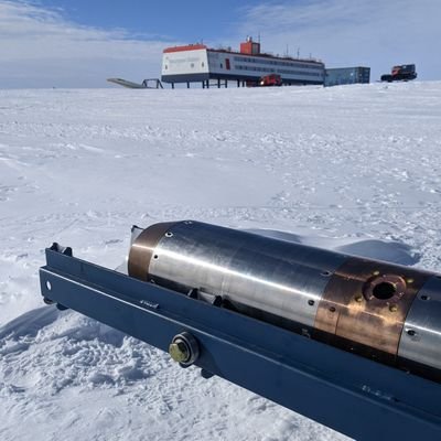 Electrothermal ice drill by GSI GmbH and @RWTH Aachen University. Demonstration in Antarctica at Neumayer III. Part of TRIPLE by @DLR_SpaceAgency.