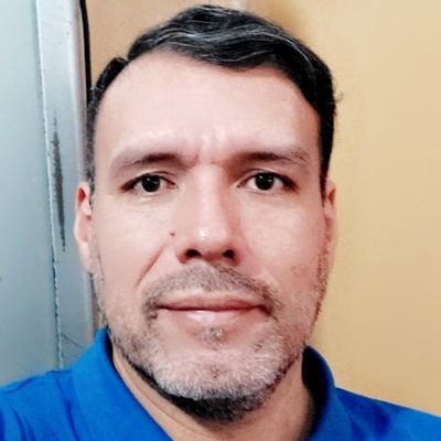 Analista de Sistema de Computación y Analista Programador. 
Profesor en la materia de Programación y Robótica. 
Diplomado en Robótica - Unlar - La Rioja