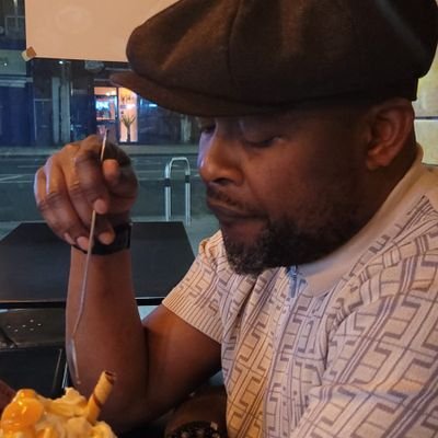 Omoleader's profile picture. Manchester United all the way