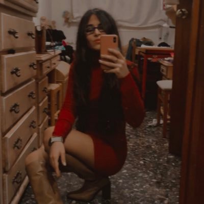 Tras el salto la gravedad me hace poner los pies en la tierra.