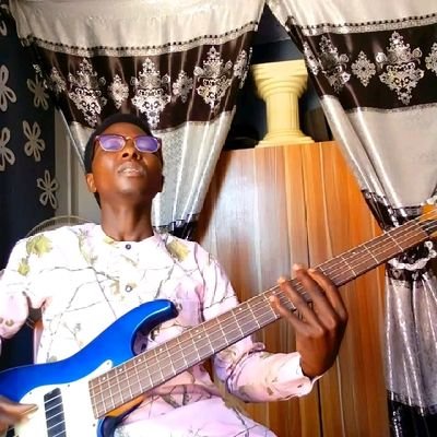 Anointed Bassist 🎸 and a music producer