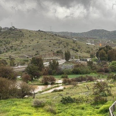 معلمة وام..في حين اني اعلم اجيال ارجو من الله الا احرم اجرهم وان يجعلهم شهودا لي لا علي .اجاهد في تعليم نفسي الثبات في زمن زلزلة الدين والفكر والهوية واحمي بني.