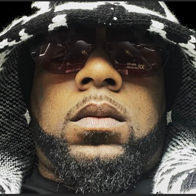 Songwriter/Vocalist/Producer YF Entertainment/Partii Boiiz 610/908 #TeamDad #EaglesNation