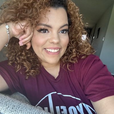 @jcolon_523 💍💕 UHD Alumni. IG: adabetafish