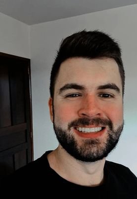 23anos,

Técnico em eletrotécnica.