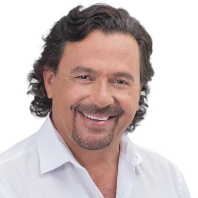 Gustavo Sáenz Profile