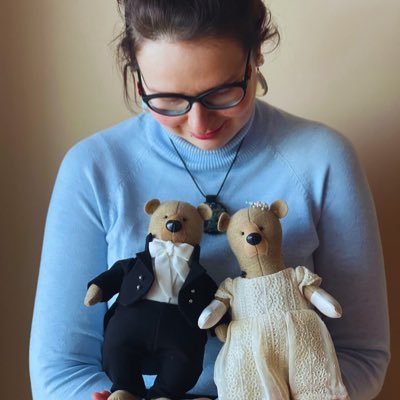 zakurzona_'s profile picture. Autorka powieści obyczajowych Nuvole bianche oraz From Sicily with Love wydanych w imprincie Wydawnictwa Media Rodzina.