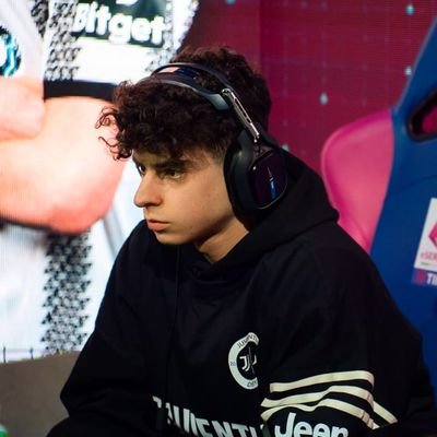 EAFC player for plb_esports 🥇// 17 years old // eSeriaA player 2023⚪⚫