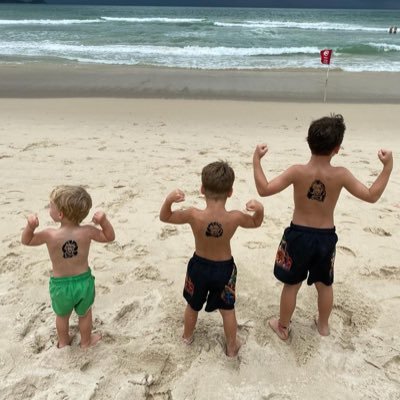 YahavYaniv's profile picture. איש חינוך, גר בערד, נשוי ואב לשלושה.