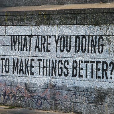 #Resist authoritarians 🗳. #BLM 🗽. Advocate for wild places🦋. Consult (real) scientists 🏔💧. Support climate-change mitigation & adaptation🔥🌡. Sp&Ntr 🐶🐱.