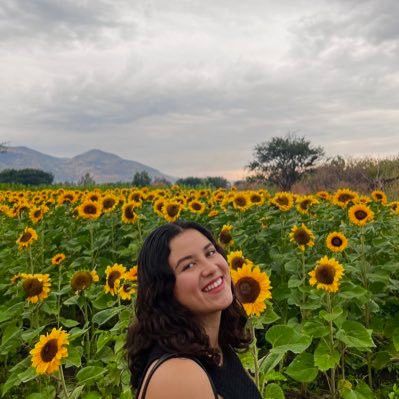 Si por pendeja me caigo, por chingona me levanto✨✨✨