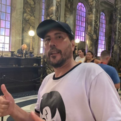 Gabomacia's profile picture. Periodista, Especialista en Comunicación Estratégica, Opiniones personales. Me gusta contar historias y escuchar otras.