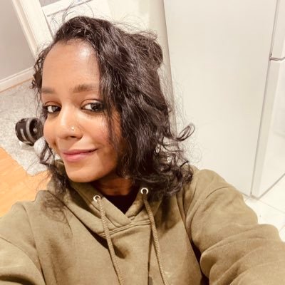 AnaghaSiva's profile picture. Books Vloggers Arts Health & Fitness Weird Personalities Music