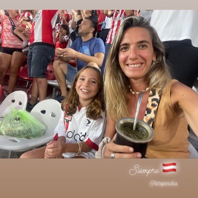 Periodista. Docente.Mamá de Teresita. Tomó 🧉 todo el día. Estudiantes fue, es y será mi vida. A todo le meto pasión… 🇦🇹🏑 Insta: @amalitarapanelli