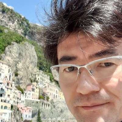 Scientist. He/His. Leading #Squalomix Project. ゲノムから生物多様性に迫る. 奈良出身. 研究室は @KurakuLabMSM. 元🇩🇪Beamter@ボーデン湖畔. サメ系統樹マンダラ監修. 発信は個人的見解です.