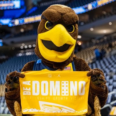 Official twitter of Marquette's #1 SuperFan. I frequently type with my beak, so please pardon misspellings.