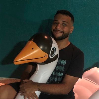 No Twitter desde 2011 mas perdi a conta antiga e tô aqui