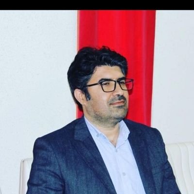 فقط انسان های ضعیف به اندازه امکاناتشان کار می کنند(شهید طهرانی مقدم)
همواره دانشجو📝
🔍هرشب دوان پیاده رو میگشت گرد شهر