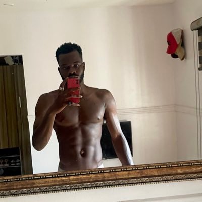 Dog lover🐶🐶 Artist in the making🎤🎶🎶 Cruise man Drip till I die 💧💧💧 God na the most🙇♂️🙇♂️ every other thing na the least