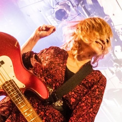 プピリットパロ( @pparoofficial )🐉のベースボーカル。ソロで弾き語り🎸もやってます。酒場に愛を(お休み中)のベースボーカル。PremierBar ロワンディシー( @Loin_d_ici )スタッフ。