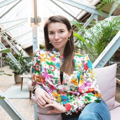 Urbanist, konsept- og eiendomsutvikler, og tobarnsmor. Interesse for bl.a. politikk og økonomi, miljø/klima, psykologi, kultur og design. Utdannet økonom.