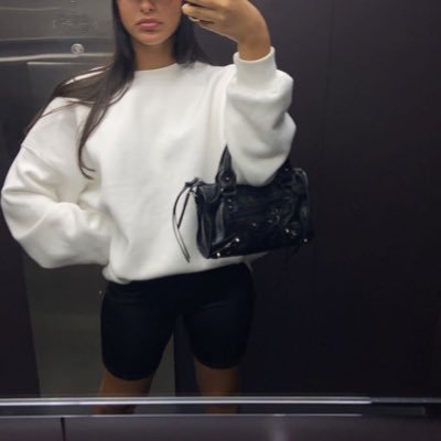 __lmzz's profile picture. 🇩🇿🩺