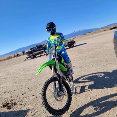 zander_523's profile picture. I love God, family, and dirt bikes. Next generation of goon riding! Sponsored by: @teamevs @odigrips @mikametals