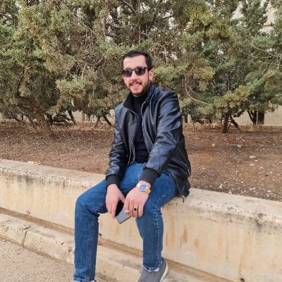 لقد شاب العالم ، وكثرة تجاعيده لله اجر شبابنا الذي لم نعيشه ... 🖤