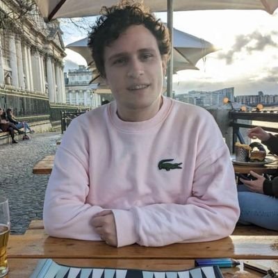willhenrywarren's profile picture. Senior Creative Producer - The Intelligence Podcast @TheEconomist

Techno Twitter @303OClock