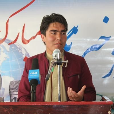 در حسرت فهم درست، در تقلای عدالت حتی اگر نشود.
@sw989fm SalamWatandar reporter in Daikundi and Bamyan.
News anchor and reporter at @SadayQaryaRadio