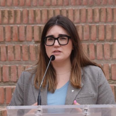 Treballadora social. De Sabadell, feminista i republicana. Directora General a @joventutcat (2019-2021) i ara, a l’Agència Catalana de la Joventut.