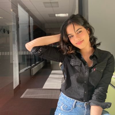 kaur_bhutani's profile picture. stay happy ;)