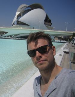 Developer at https://t.co/bNDsB9wYmw and Co-Founder of https://t.co/LEPoj6oi0A
Entrepreneur, positive-minded, always smiling. Loves to build stuff!