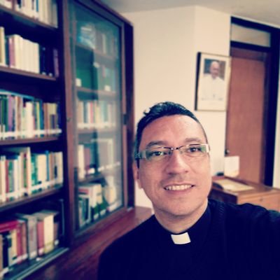 Sacerdote católico de la Arquidiócesis de Ibagué. Trabajando para la Iglesia Colombiana en @episcopadocol
