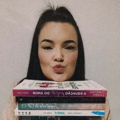 Bookstagram, Booktuber e Booktwitch, apaixonada por livros de romance. https://t.co/unEcA2Zpb4