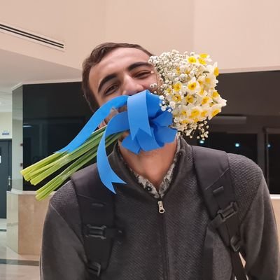 taha8213800's profile picture. 