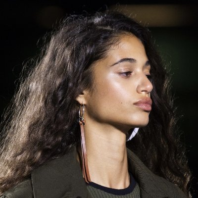 DoeJaniqua's profile picture. Wide awake so anti-woke.