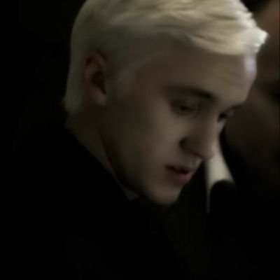 beem0vi3's profile picture. completamente rendido por draco malfoy e jung hoseok