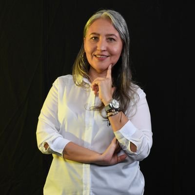 Comunicadora Social - Periodista.