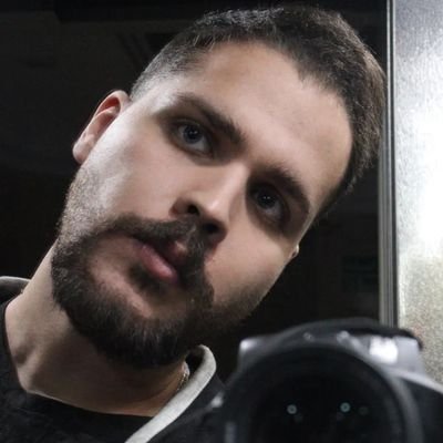 shaplesss's profile picture. 