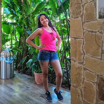 Cuevas_Faty's profile picture. Ingeniera Civil 👷♀️mamá de Harry 🐶 y Valentina 🐹. Amo leer, a los animales, videojuegos y el maquillaje. Acuarelista aficionada.🎨