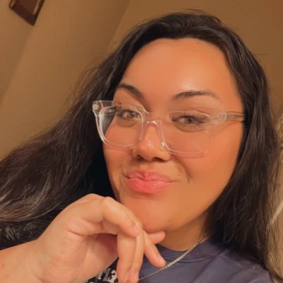 jessvlia's profile picture. 