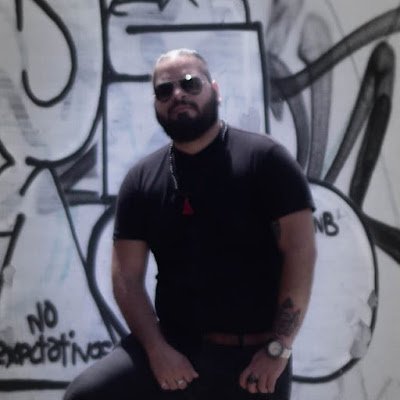 Alejand50065241's profile picture. 
